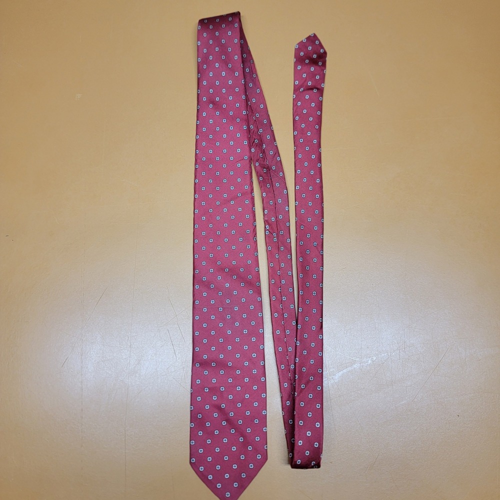 Mens Silk Red Micro Geometric Pattern Necktie Fashion Accessory - Picture 1 of 5